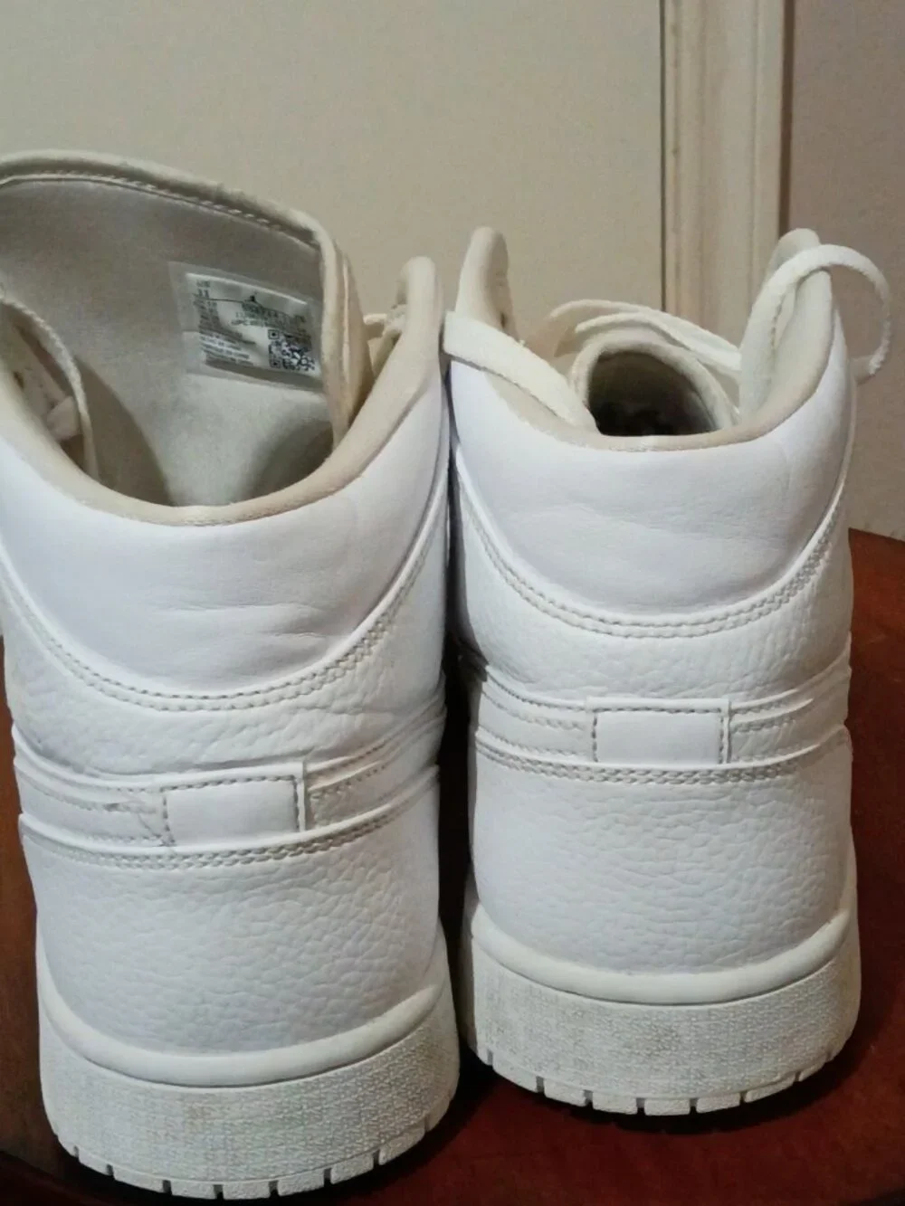 Men's Size 11 - Nike Air Jordan 1 Mid Triple White 554724-130 Sneakers Shoes